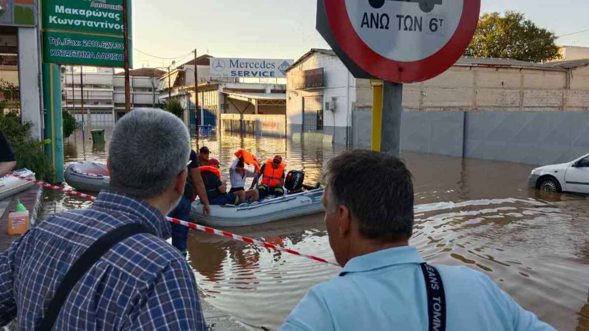 Λάρισα: Κλιμάκια του ΚΚΕ το Σάββατο το απόγευμα στις πληγείσες συνοικίες