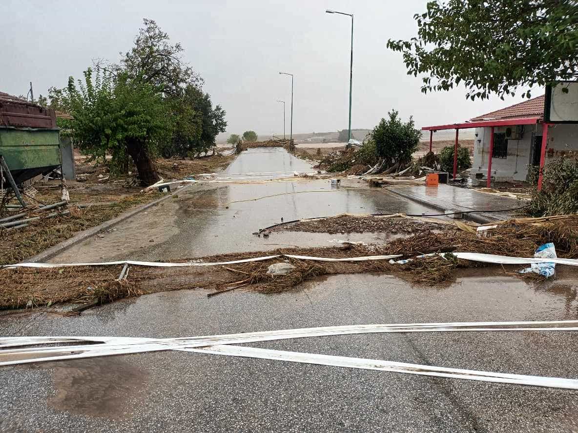 Λάρισα: Εικόνες βιβλικής καταστροφής στο χωριό Νέα Λεύκη
