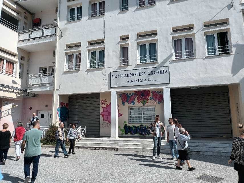 Με μεγαλη συμμετοχή οι Λαρισαίοι στις κάλπες - Σύμμαχος ο καλός καιρός