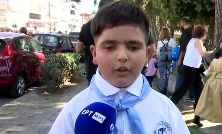Συγκίνησε ο μικρός Λέανδρος που παρήλασε στην Καλαμαριά