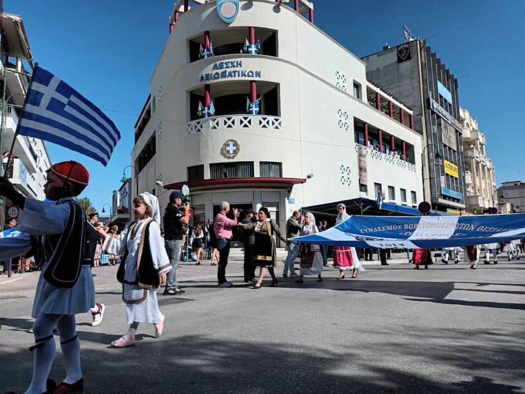 Λάρισα: Πλούσιο φωτορεπορτάζ από την μαθητική και στρατιωτική παρέλαση της 28ης Οκτωβρίου
