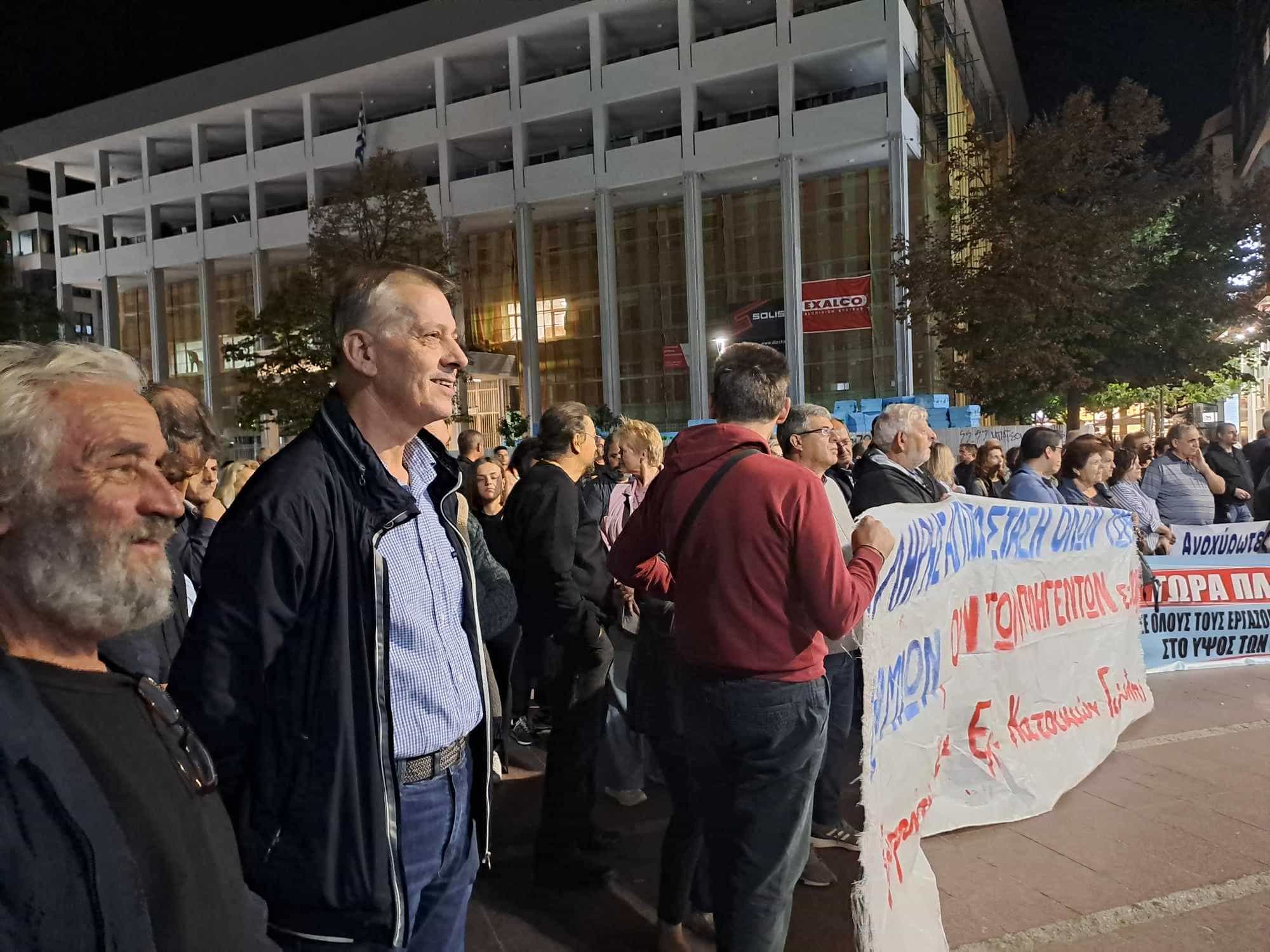 Λάρισα: Συλλαλητήριο στο κέντρο της πόλης από το ΕΚΛ για μέτρα στήριξης των πλημμυροπαθών
