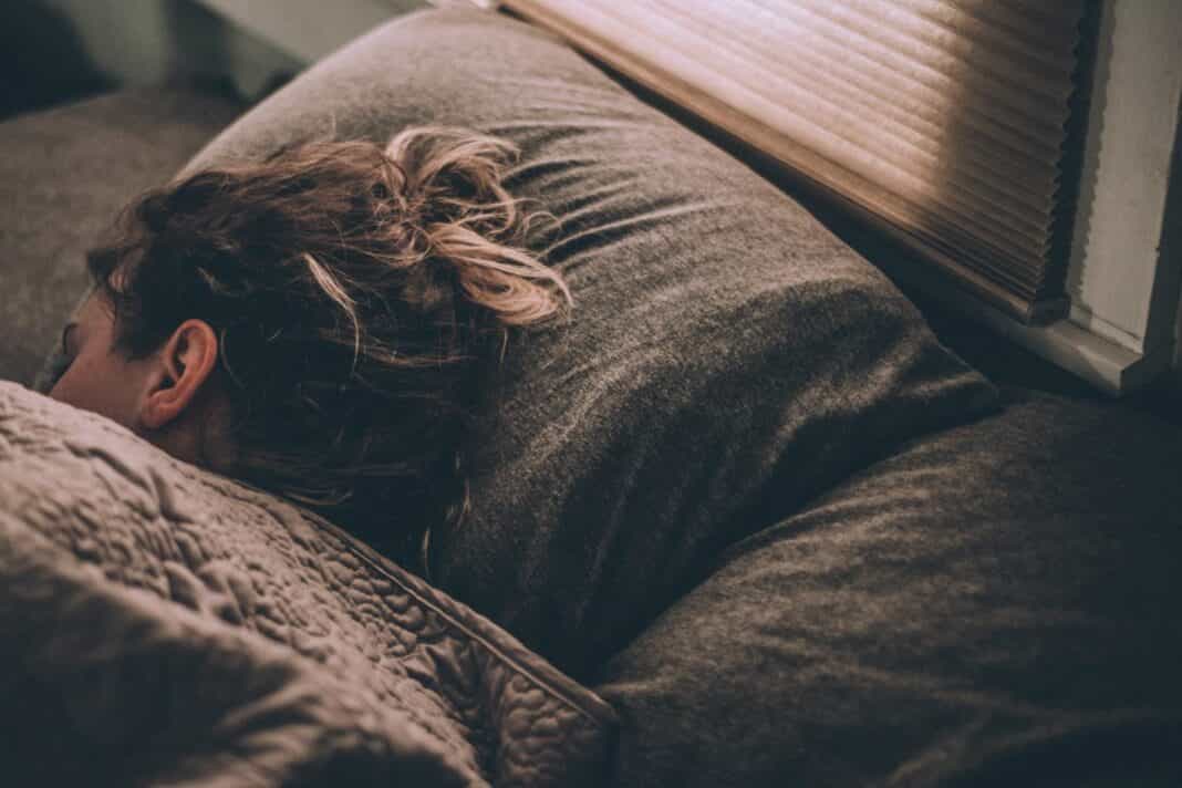 είναι σημαντικό να κοιμάστε πριν από τα μεσάνυχτα