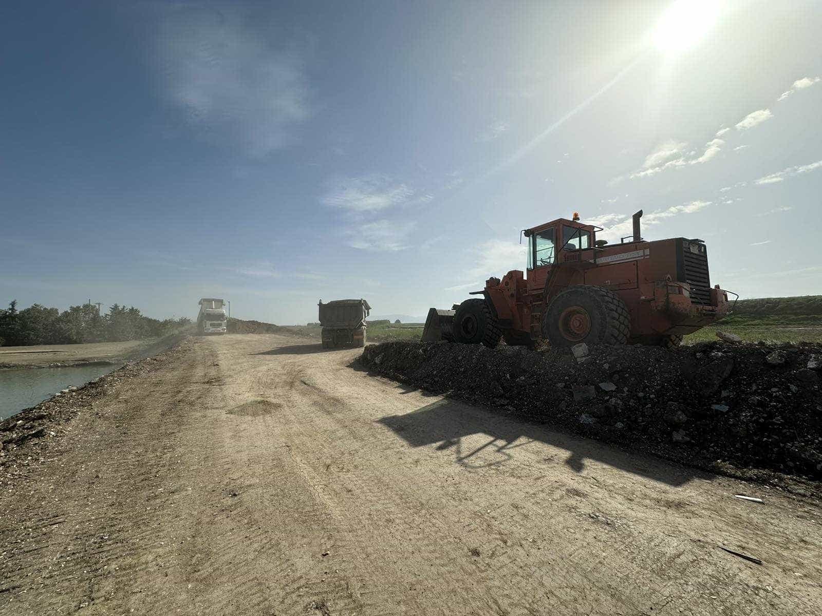 Συνεχίζονται από την Περιφέρεια Θεσσαλίας οι επιχειρήσεις για καθαρισμό δρόμων-ρεμάτων-ποταμών