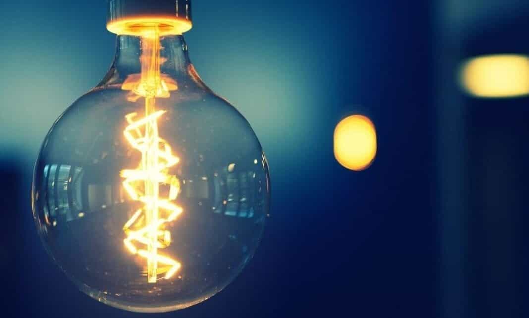 Ηλεκτρικό ρεύμα: Έρχονται επιδοτήσεις
