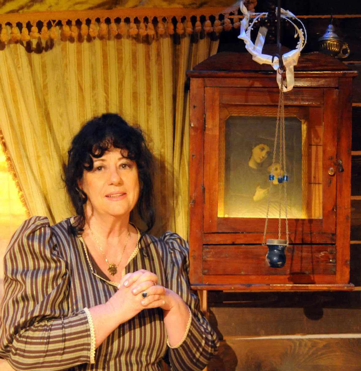 Η «Λωξάντρα» με την Άννα Βαγενά