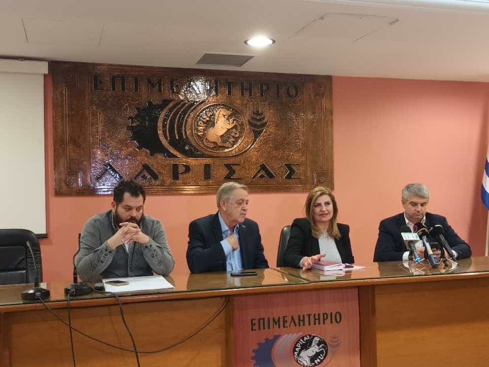 Λάρισα: Συνέντευξη τύπου παραχώρησε το κλιμάκιο του ΠΑΣΟΚ μετά από περιοδεία στις πληγείσες περιοχές του νομού
