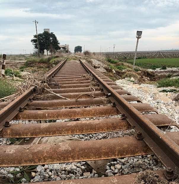 Σε άθλια κατάσταση παραμένει το σιδηροδρομικό δίκτυο Λάρισας - Βόλου