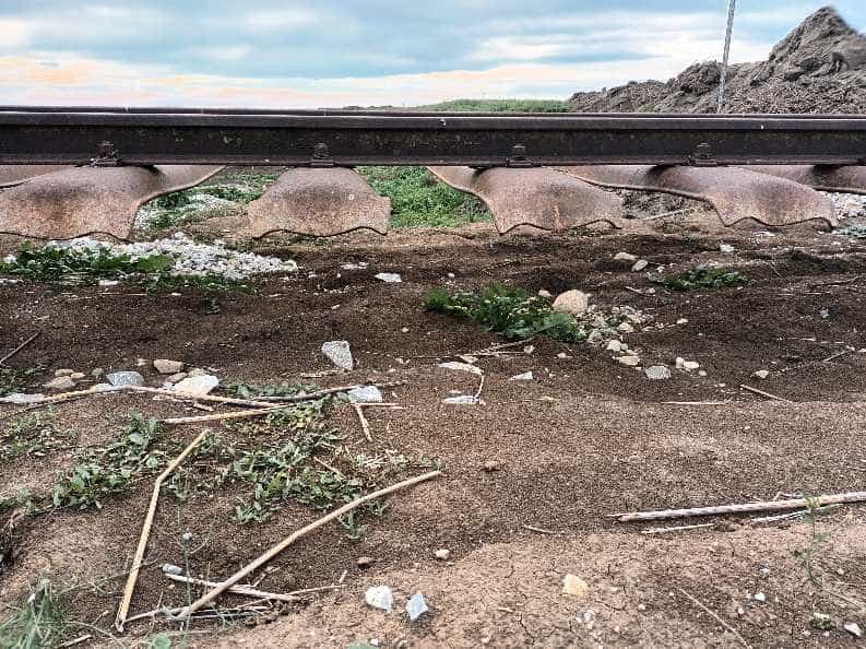 Σε άθλια κατάσταση παραμένει το σιδηροδρομικό δίκτυο Λάρισας - Βόλου