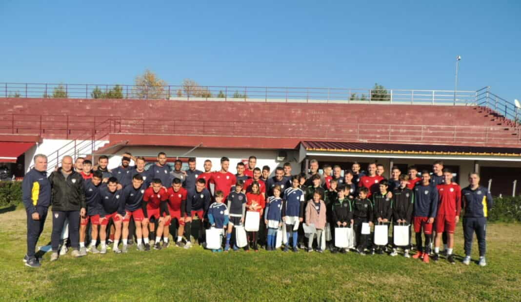 Κάλαντα κι ευχές! Γέμισαν τα Δένδρα παιδικές φωνές!