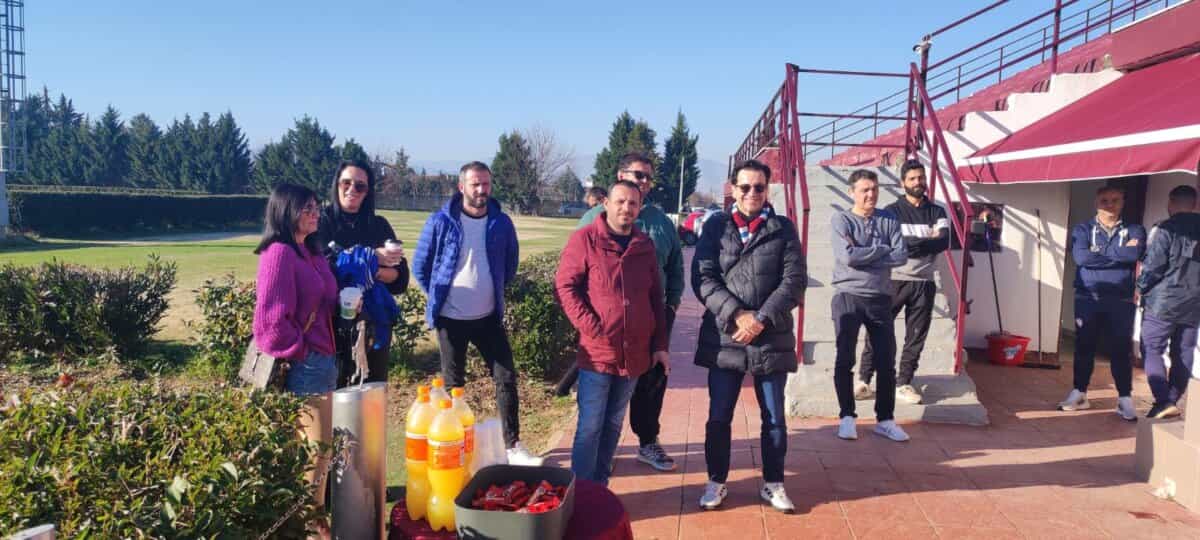 Κάλαντα κι ευχές! Γέμισαν τα Δένδρα παιδικές φωνές!