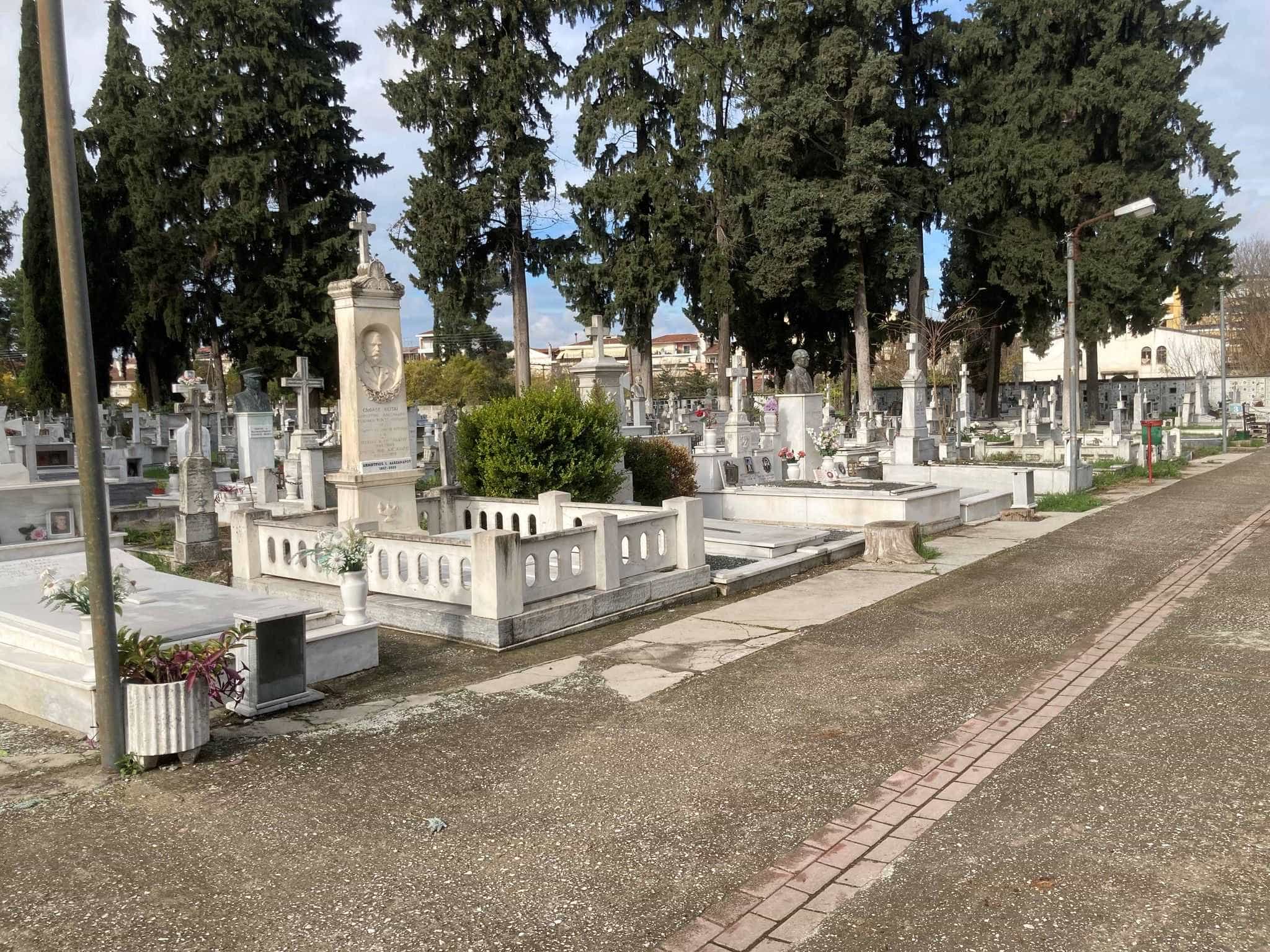 Λάρισα: Ένας χαμένος θησαυρός στο παλαιό νεκροταφείο