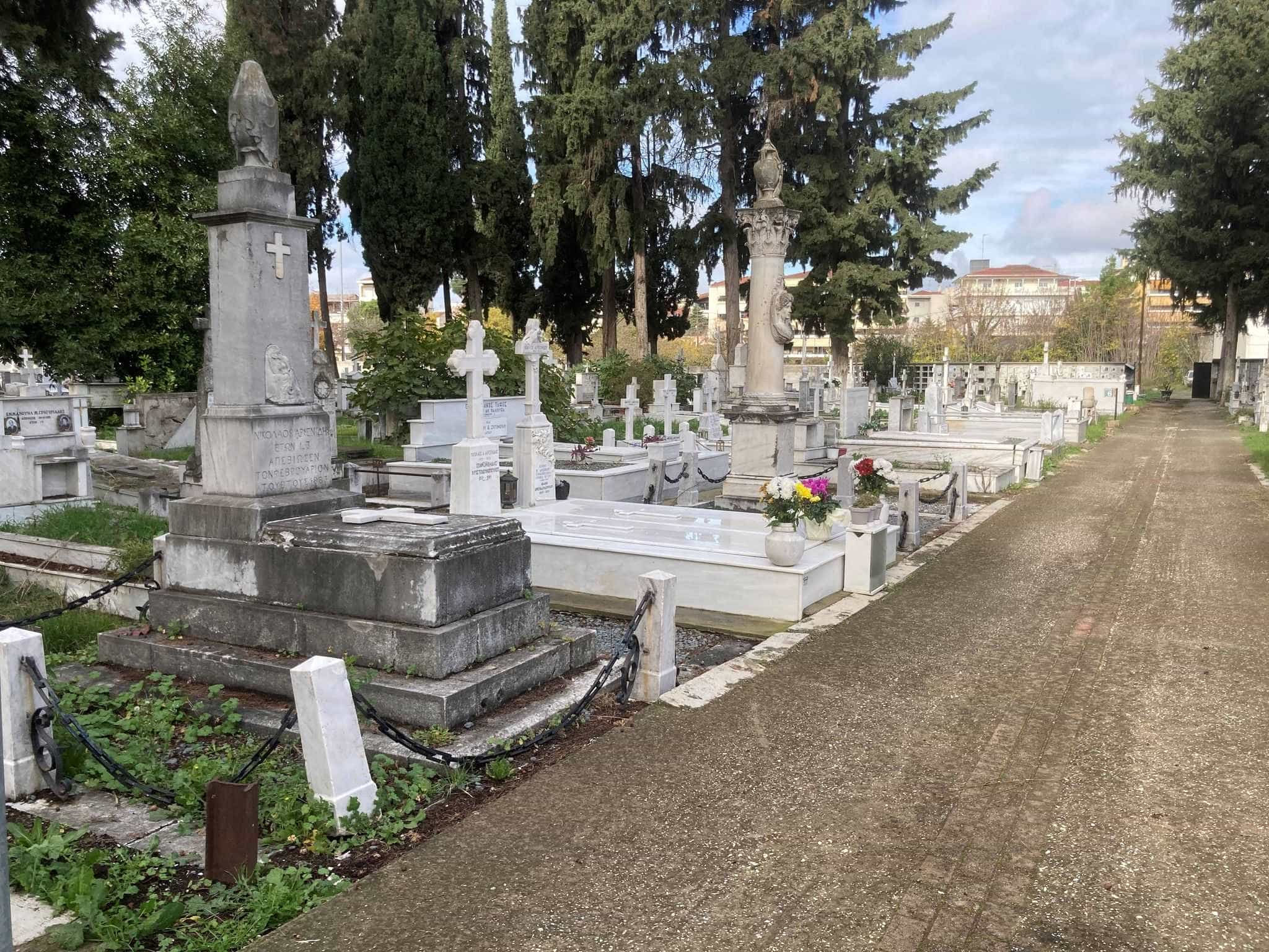 Λάρισα: Ένας χαμένος θησαυρός στο παλαιό νεκροταφείο