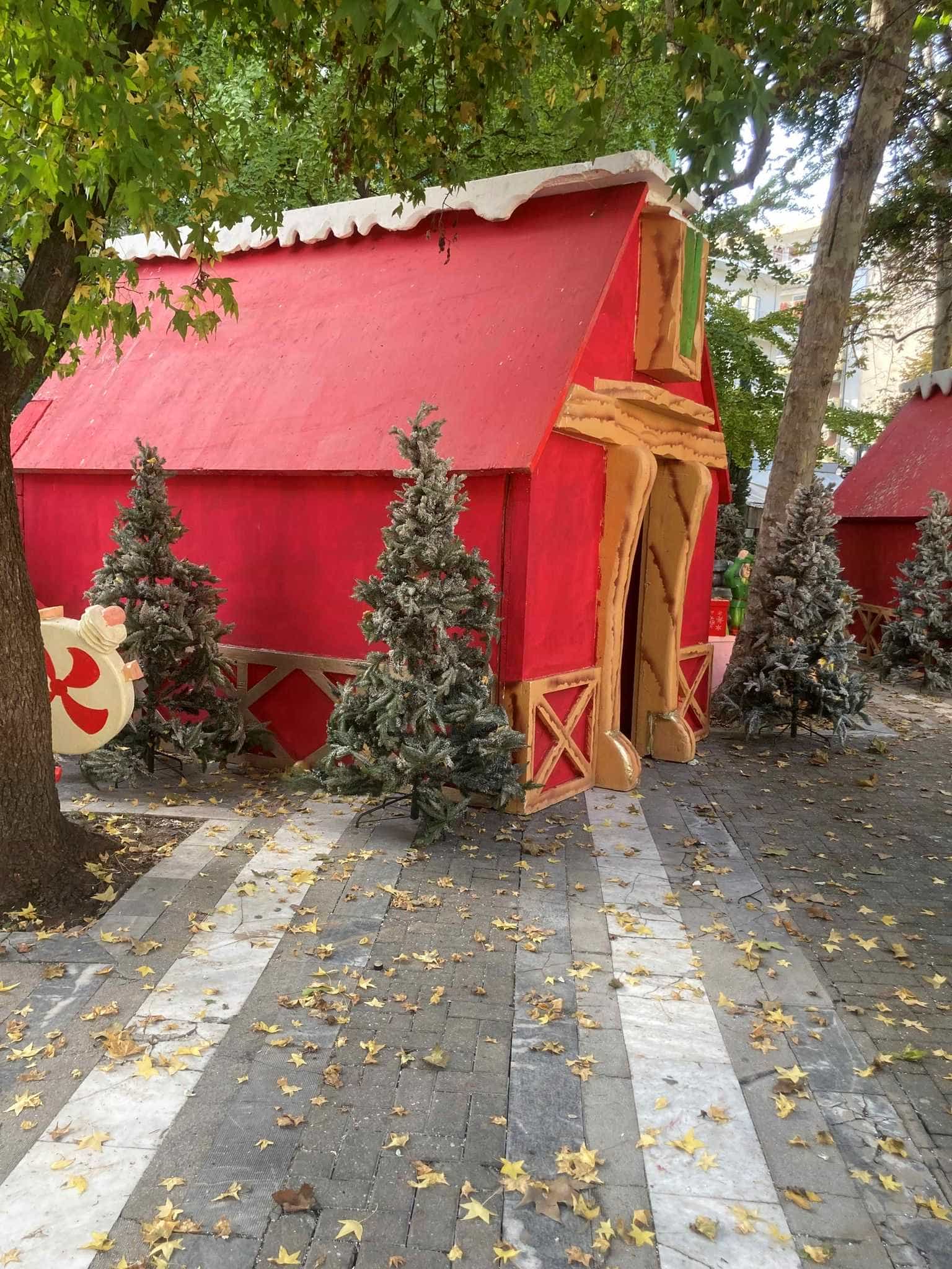 Το Πάρκο των Ευχών "μετακόμισε" φέτος στις κεντρικές πλατείες της Λάρισας
