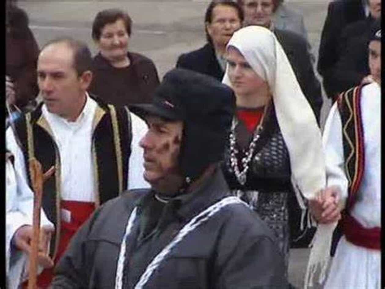 Με «ραγκατζάρια» υποδέχονται το νέο έτος σε χωριά και πόλεις της Ημαθίας