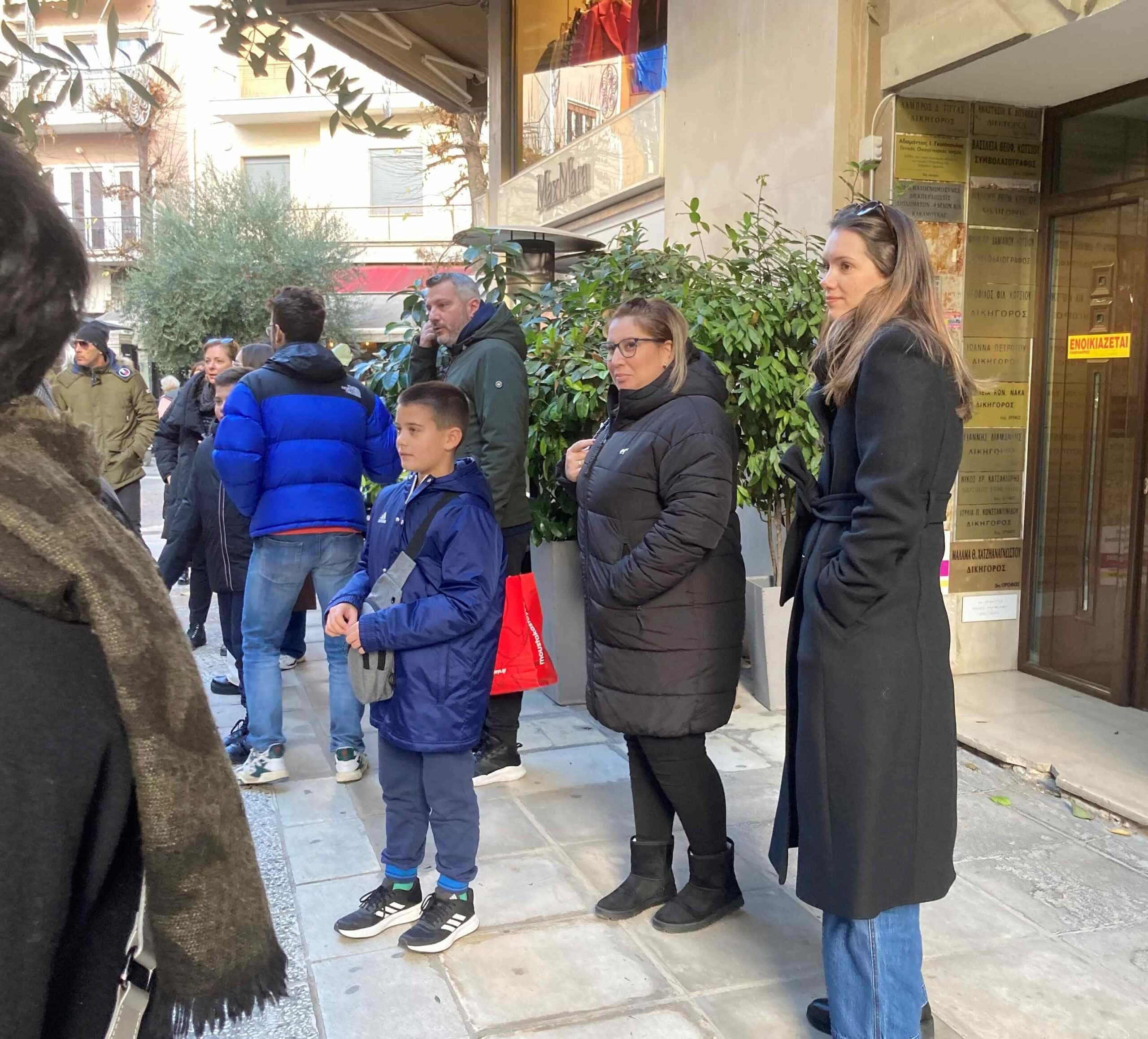 Η ΦΙΛΑΡΜΟΝΙΚΗ ΤΟΥ ΔΗΜΟΤΙΚΟΥ ΩΔΕΙΟΥ ΛΑΡΙΣΑΣ 
ΨΥΧΑΓΩΓΕΙ ΤΟΥΣ ΛΑΡΙΣΑΙΟΥΣ ΤΙΣ ΓΙΟΡΤΙΝΕΣ ΜΕΡΕΣ
