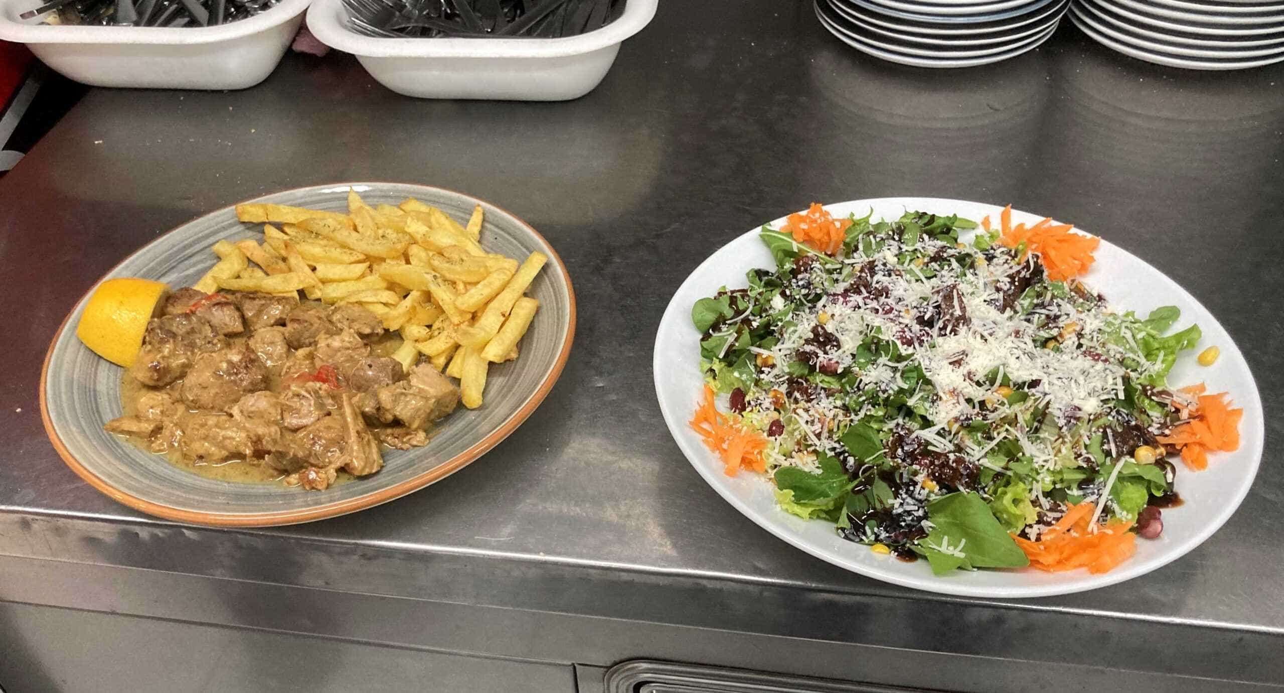 ΤΑ ΤΣΙΠΟΥΡΑΔΙΚΑ ΣΤΗΝ ΛΑΡΙΣΑ, ΣΥΝΕΧΙΖΟΥΝ ΝΑ ΓΡΑΦΟΥΝ ΙΣΤΟΡΙΑ...