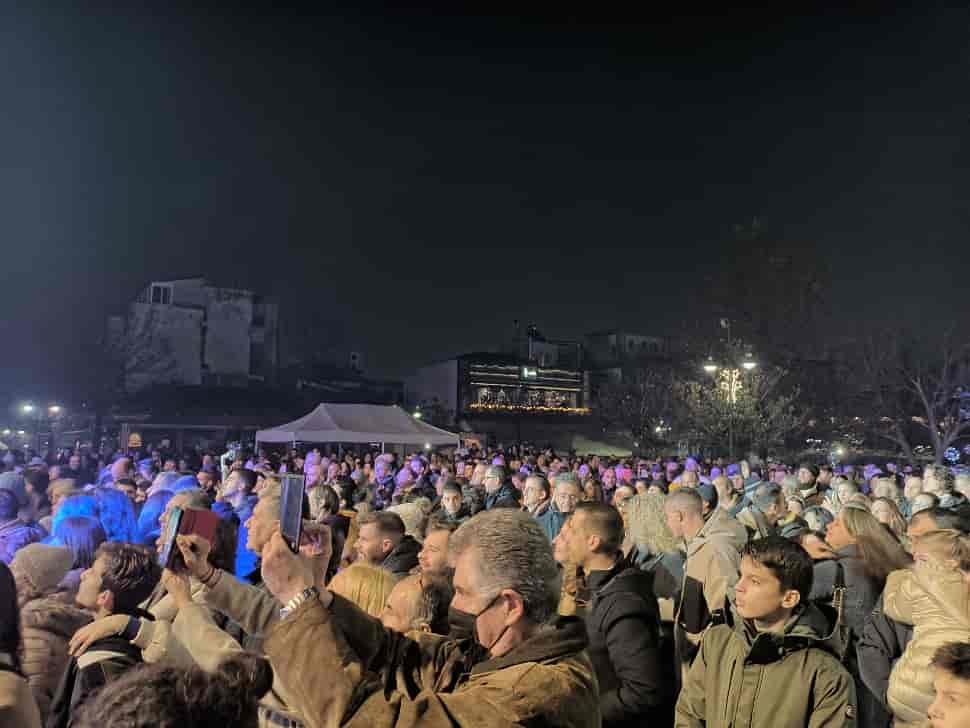 Με την Ελένη Τσαλιγοπούλου υποδέχτηκε τη νέα χρονιά η Λάρισα στο Φρούριο