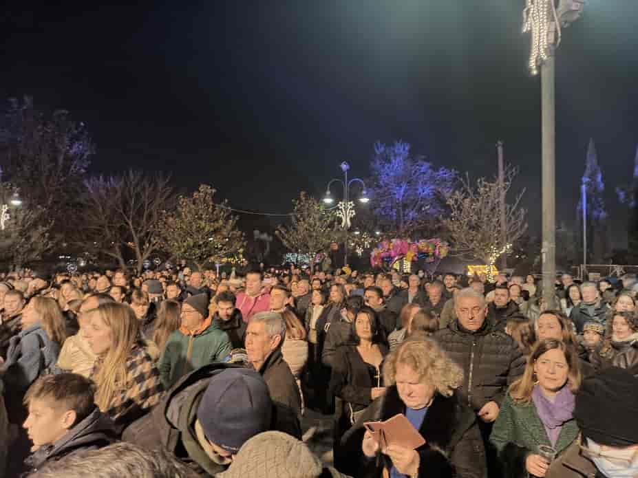 Με την Ελένη Τσαλιγοπούλου υποδέχτηκε τη νέα χρονιά η Λάρισα στο Φρούριο