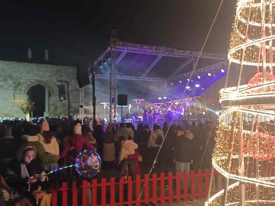 Με την Ελένη Τσαλιγοπούλου υποδέχτηκε τη νέα χρονιά η Λάρισα στο Φρούριο