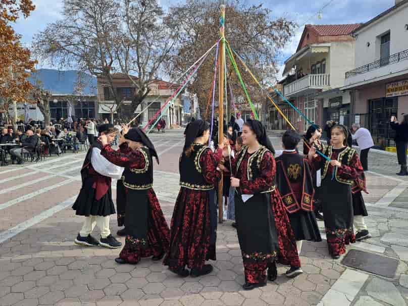 Με μεγαλοπρέπεια και λαμπρότητα γιορτάστηκαν τα Θεοφάνεια στο Δήμο Τεμπών