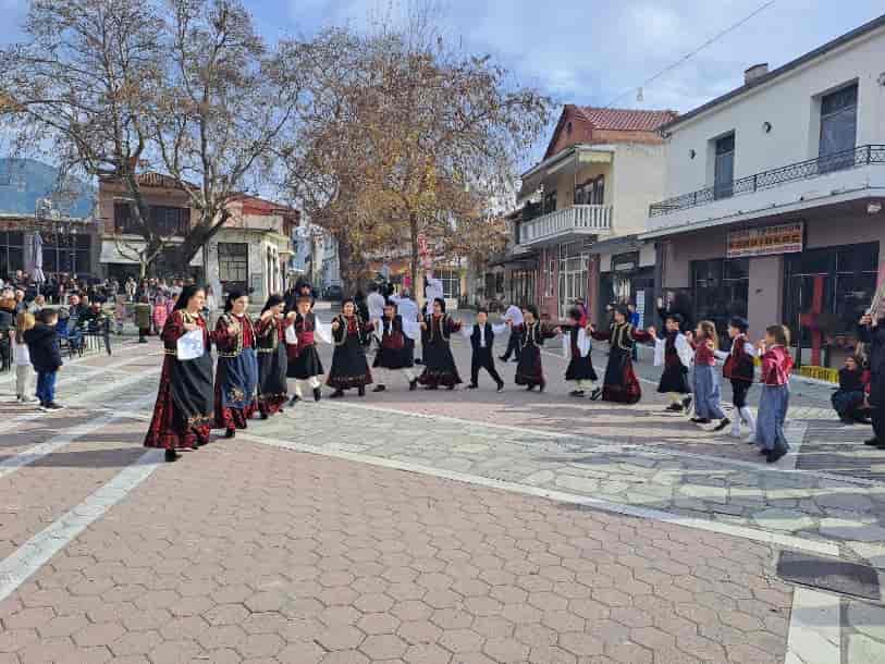 Με μεγαλοπρέπεια και λαμπρότητα γιορτάστηκαν τα Θεοφάνεια στο Δήμο Τεμπών