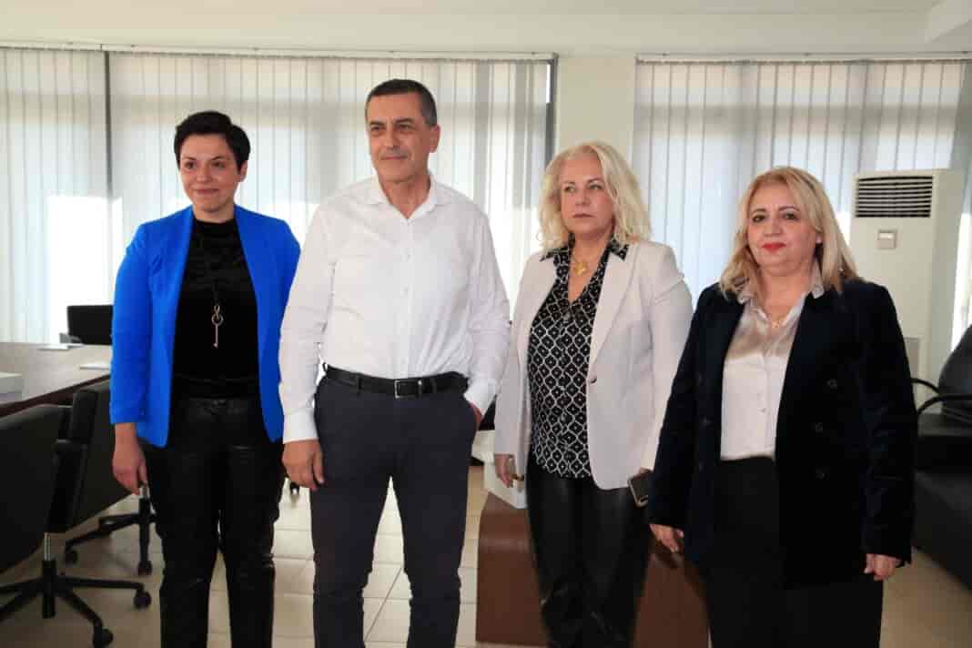 Πλήθος ευχών δέχθηκε ο κ. Δημήτρης Κουρέτας στο Διοικητήριο της Περιφέρειας Θεσσαλίας