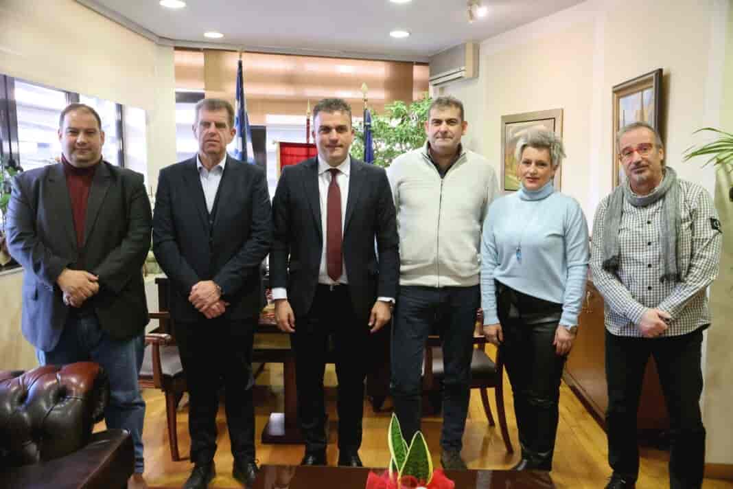 Israilitiki Koinotita-F1 Επίσκεψη του ΔΣ της Ισραηλιτικής Κοινότητας Λάρισας στον Δήμαρχο Λαρισαίων Θ.Μαμάκο