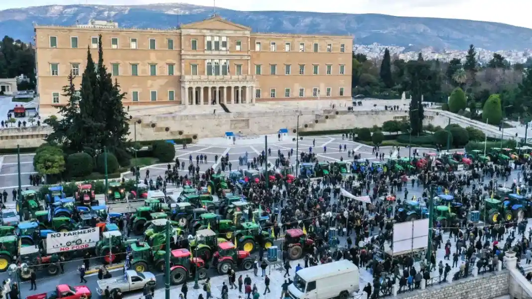 Αποχωρούν στις 11 τα τρακτέρ από το Σύνταγμα