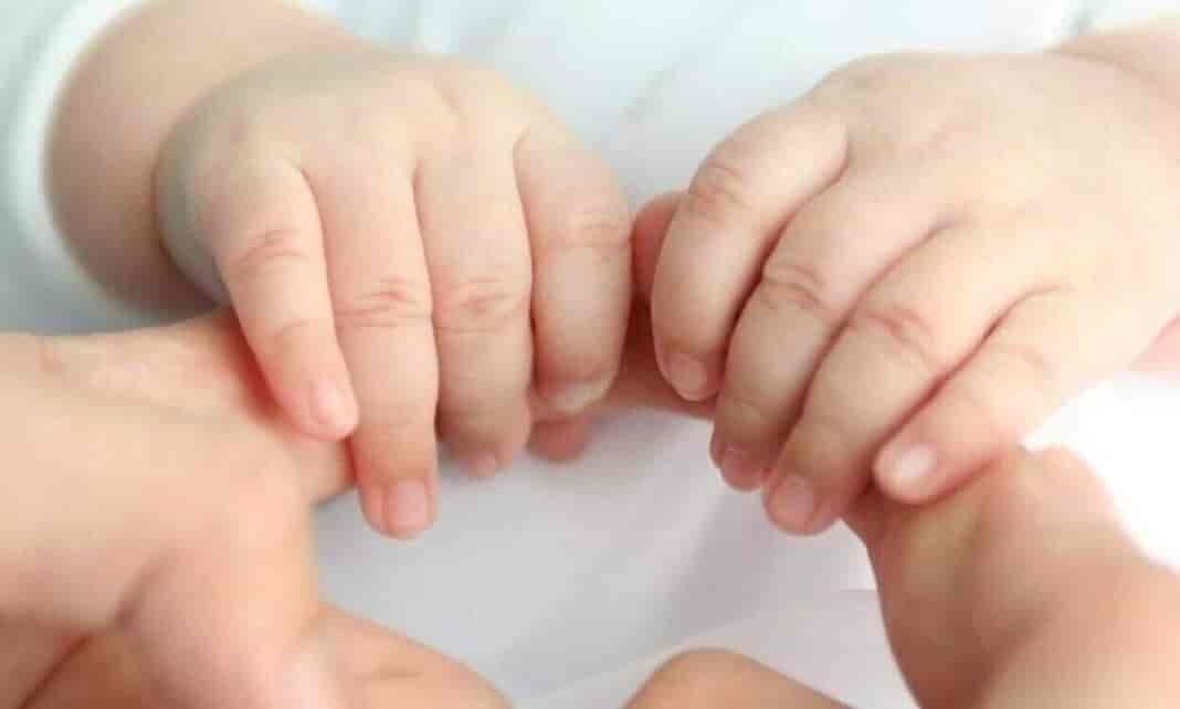 Πτολεμαΐδα: Σήμερα η κηδεία του βρέφους και του πατέρα που «έφυγαν» την ίδια μέρα