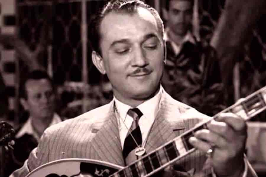 Μανώλης Χιώτης