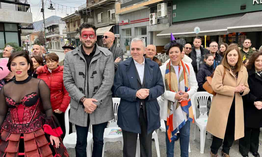 MAX 1 Μ. Χαρακόπουλος στο 1ο Παιδικό Καρναβάλι Τυρνάβου: Το Καρναβάλι Τυρνάβου σημείο αναφοράς για όλη τη χώρα