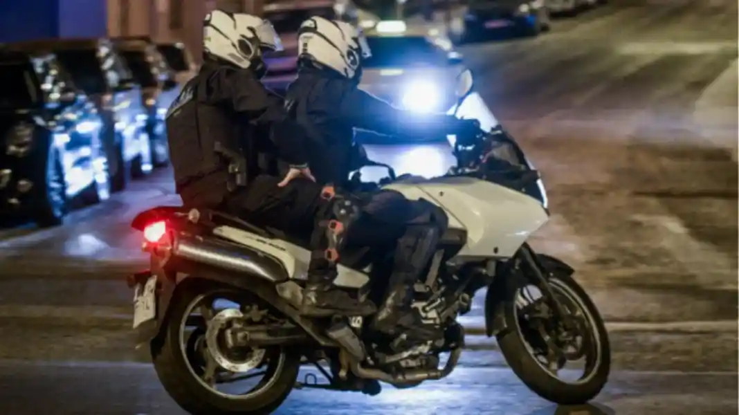 Λάρισα: Αστυνομικοί άνοιγαν τον δρόμο για τη μεταφορά παιδιού στο Νοσοκομείο