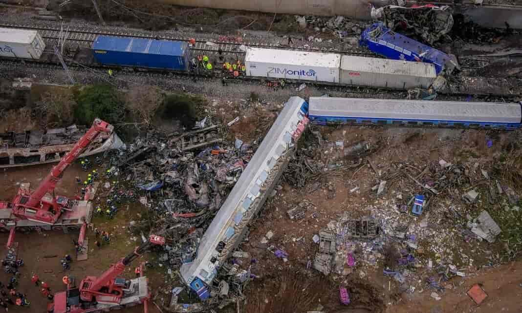 Σύγκρουση τρένων στα Τέμπη