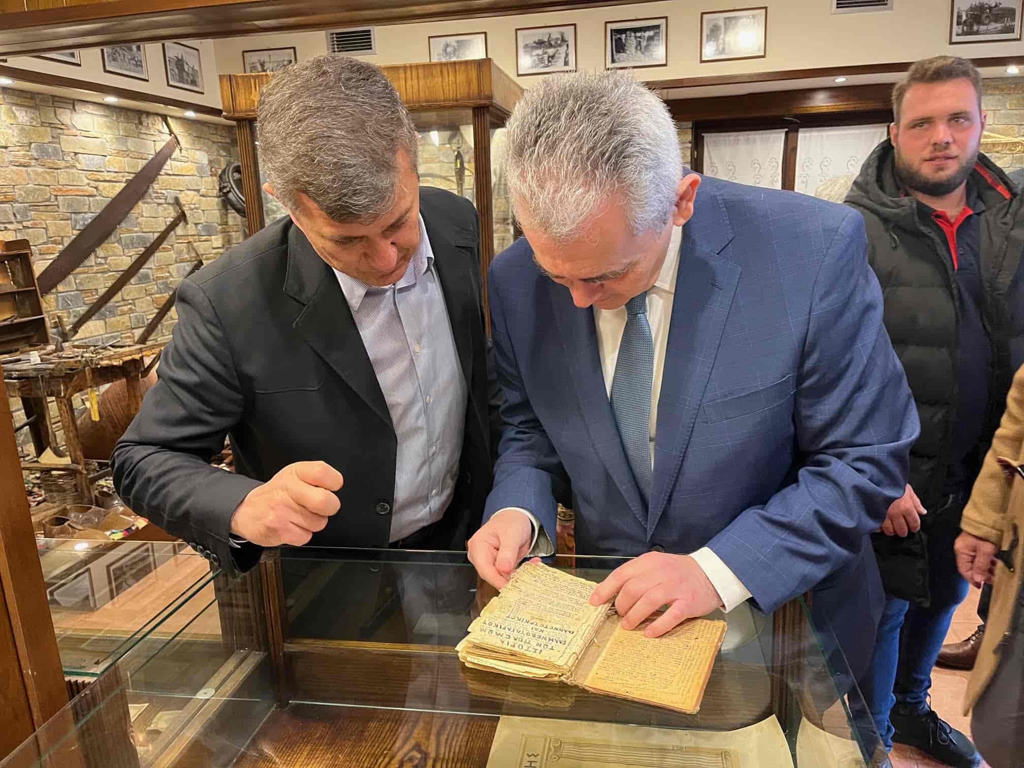 	Μ. Χαρακόπουλος στο Ομόλιο: Μάθημα πατριδογνωσίας η επίσκεψη στο Λαογραφικό - Γεωργικό Εκθετήριο