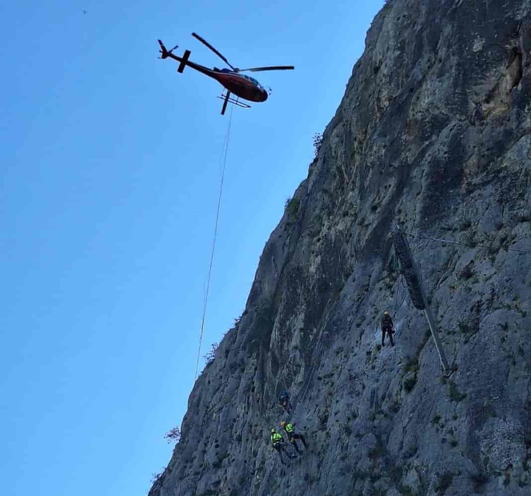Εναέριες εργασίες στο Σπήλαιο Θεόπετρας Καλαμπάκας