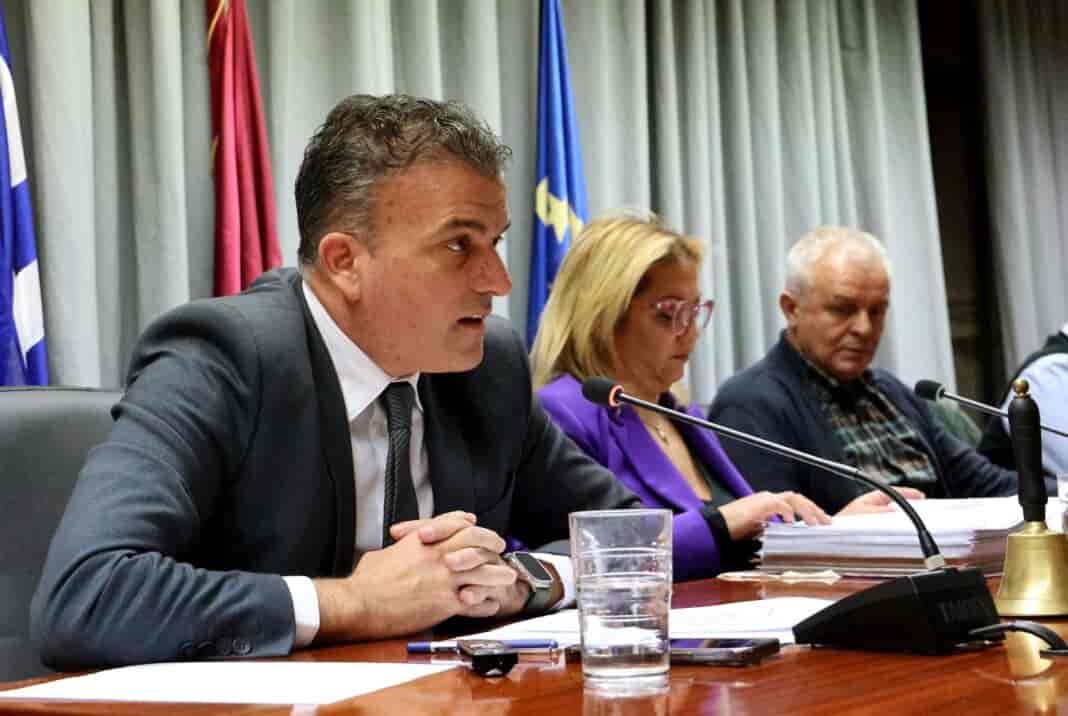 Dimarxos-Dimotiko Symvoulio-foto arxeiou Μαμακος: Κινηθήκαμε με αίσθημα ευθύνης απέναντι στους συμπολίτες μας
