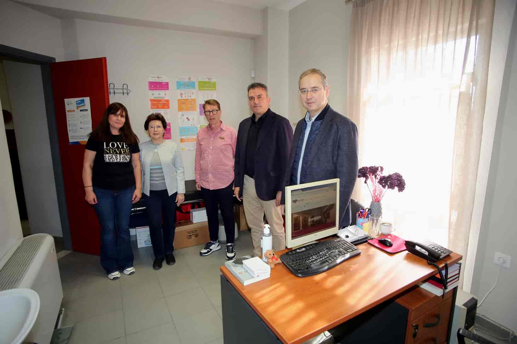 Στοχευμένη φροντίδα προς τα μέλη ευάλωτων κοινωνικών ομάδων - Στο Δημοτικό Πολυιατρείο ο Δήμαρχος Λαρισαίων, κ.Θανάσης Μαμάκος