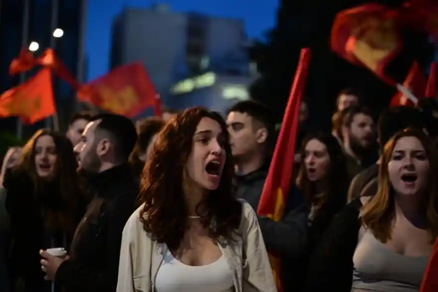 Συγκεντρώσεις διαμαρτυρίας σε Αθήνα και Θεσσαλονίκη για τη δολοφονία της 28χρονης Κυριακής