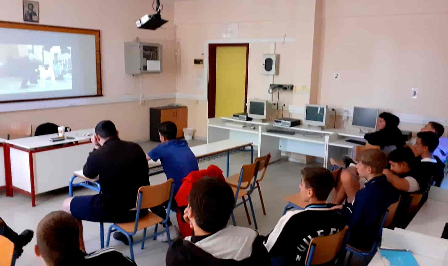 Δράση στο ΕΠΑΛ Τυρνάβου για τη Σχολική Ημέρα Φιλοζωίας