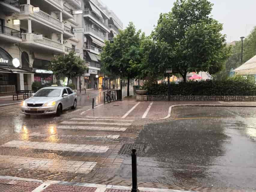Βροχερός καιρός στη Λάρισα