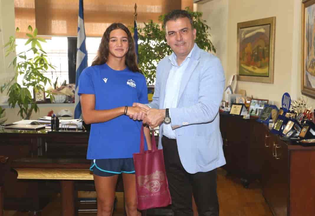 DHMARXOS-KOLIMBISI-TSAOYSI-F1 Μαμάκος για την πρωταθλήτρια κολύμβησης Δανάη Τσαούσι