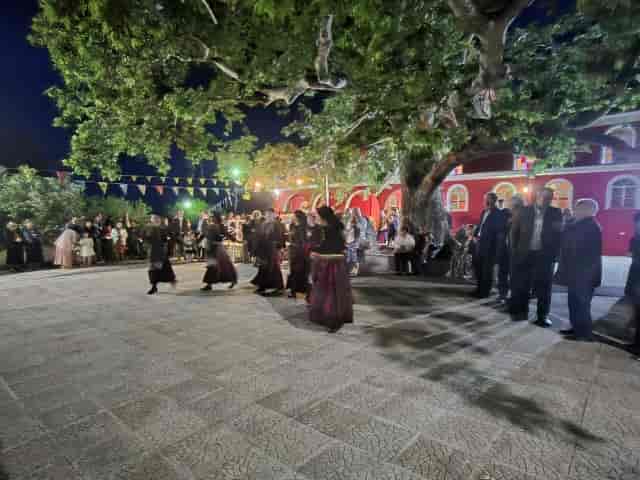 Με κάθε επισημότητα και εκκλησιαστική λαμπρότητα γιορτάστηκε η Ζωοδόχος Πηγή στην Ελάτεια του Δήμου Τεμπών