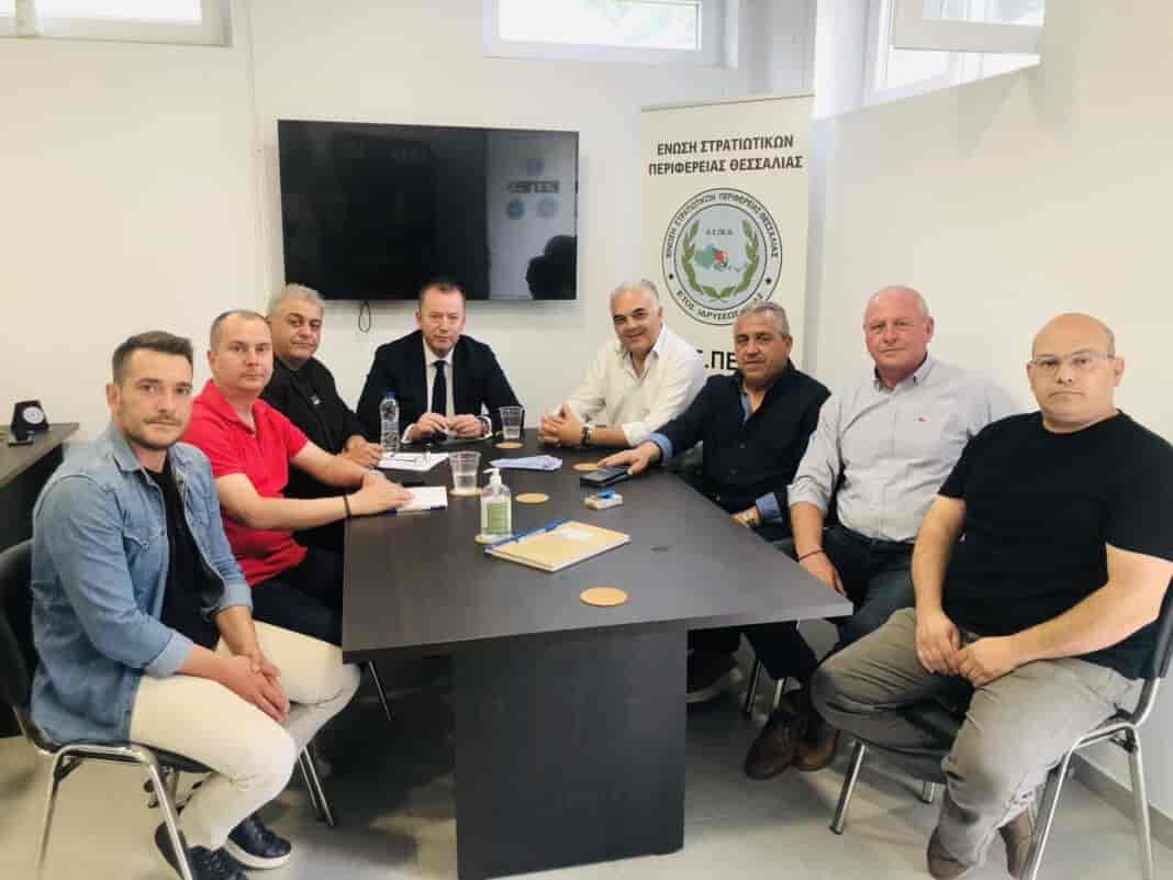 Κόκκαλης με στρατιωτικούς: «Βιαστικό και χωρίς διαβούλευση το νομοσχέδιο, δε λύνει κανένα από τα πάγια θεσμικά και οικονομικά ζητήματα»