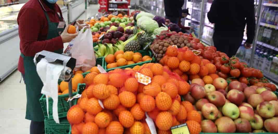 supermarket-laxanika-frouta_1 Ακριβεια στα φρουτα και στα λαχανικά