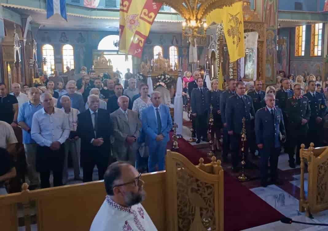 Εορτασμός της «Ημέρας Τιμής των Αποστράτων της Ελληνικής Αστυνομίας» στη Θεσσαλία Σήμερα, 30 Ιουνίου 2024, Κυριακή των Αγίων Πάντων, το πρωί, πραγματοποιήθηκε ο εορτασμός της «Ημέρας Τιμής των Αποστράτων της Ελληνικής Αστυνομίας». H συγκεκριμένη ημέρα έχει καθιερωθεί από την ελληνική πολιτεία ως ημέρα τιμής στους απόστρατους αστυνομικούς σε ένδειξη αναγνώρισης της προσφοράς τους στο Σώμα της Ελληνικής Αστυνομίας και γενικότερα στο κοινωνικό σύνολο. Για το σκοπό αυτό, τελέστηκαν δοξολογίες σε Ιερούς Ναούς της Λάρισας, του Βόλου, των Τρικάλων και της Καρδίτσας. Παράλληλα, αναγνώστηκε η Ημερήσια Διαταγή του Αρχηγού της Ελληνικής Αστυνομίας, Αντιστράτηγου Δημήτριου Μάλλιου. Μετά το πέρας των δοξολογιών πραγματοποιήθηκαν μικρές δεξιώσεις.