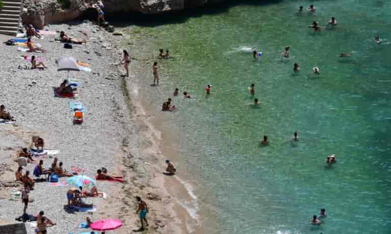 Καιρός: Ανατρεπτική πρόγνωση για τον Ιούλιο – Πώς θα κυλήσει ο πιο θερμός μήνας του καλοκαιριού
