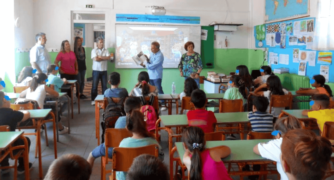 Βιβλία και δράση φιλαναγνωσίας από το ΠΟΚΕΛ,στο Δημοτικό Σχολείο Κοιλάδας.