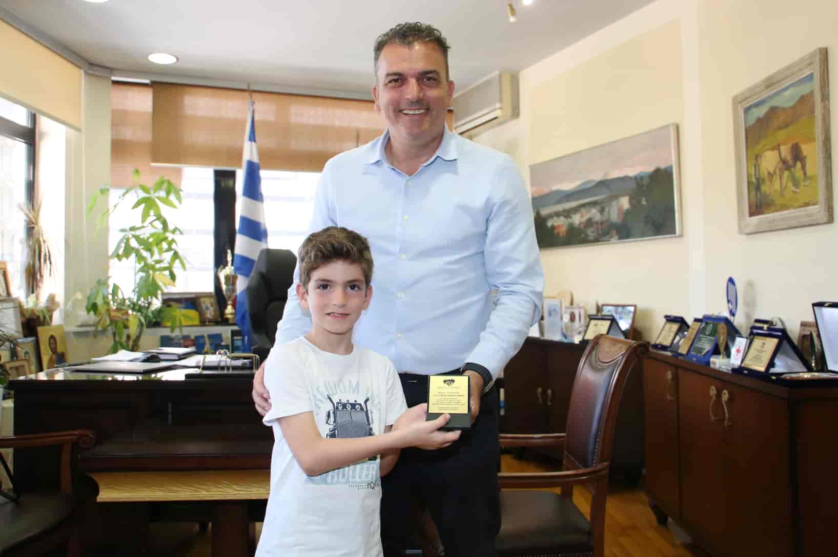 Ημέρα πρωταθλητών στο Δημαρχείο Λάρισας - Με τη Λήδα Μανθοπούλου και τον Στέλιο Κακαγιάννη συναντήθηκε ο Θανάσης Μαμάκος