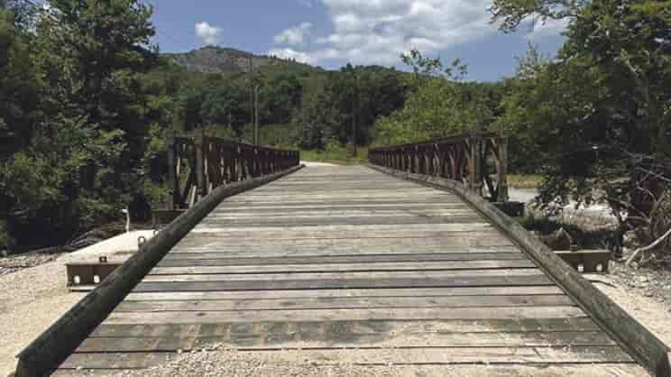 Ασπροπόταμος Τρικάλων: Ο στρατός εγκατέστησε γέφυρα Μπέλεϊ σε μόλις 22 ώρες